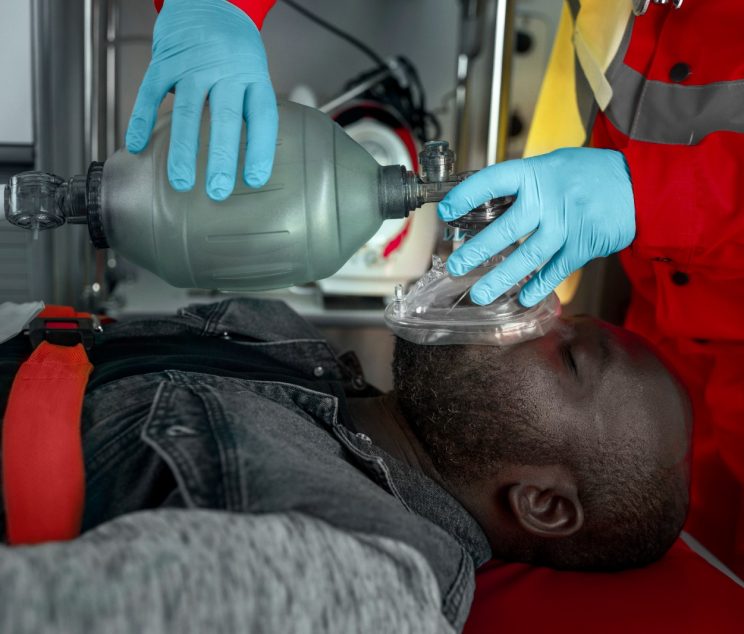 How to Recognize and Respond to a Medical Emergency Quickly